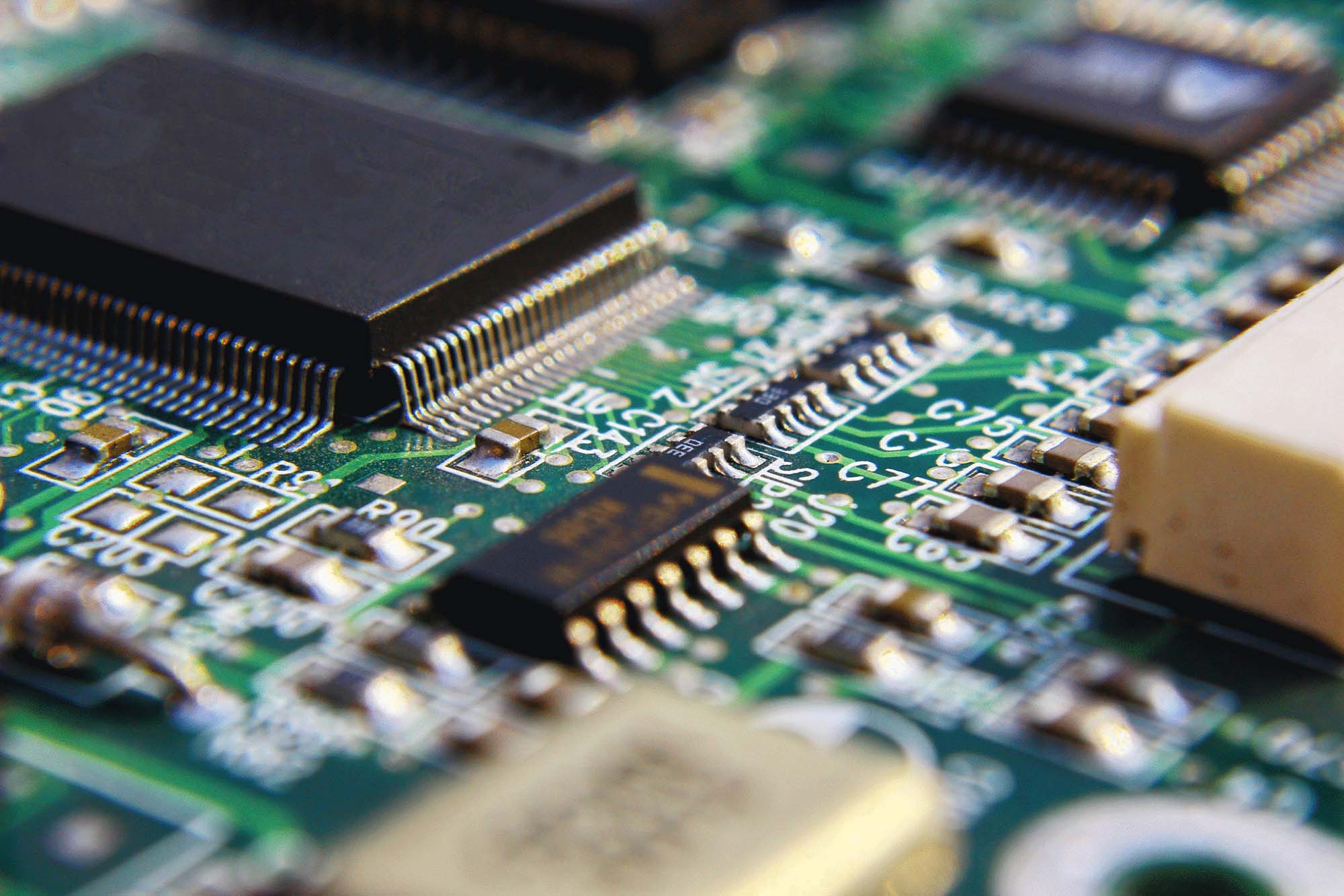 PCB-Design-Analysis-Specialists-SimuTech-Group